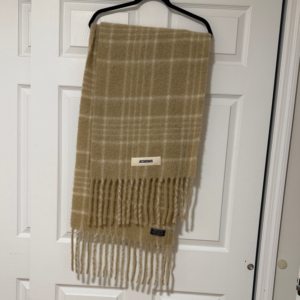 Jacquemus Beige Plaid Fringed Throw